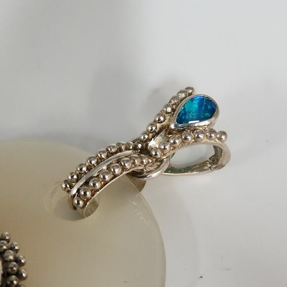 Handcrafted 925 Silver Pendant Featuring White Agate Druzy Crystal & Blue Topaz - Picture 5 of 8
